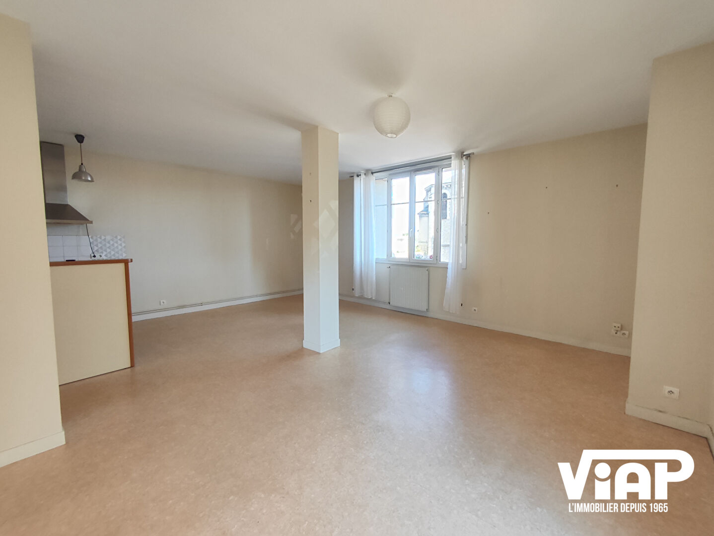 Photo T3 AVEC TERRASSE PROCHE DENIS DUSSOUBS image 4/6