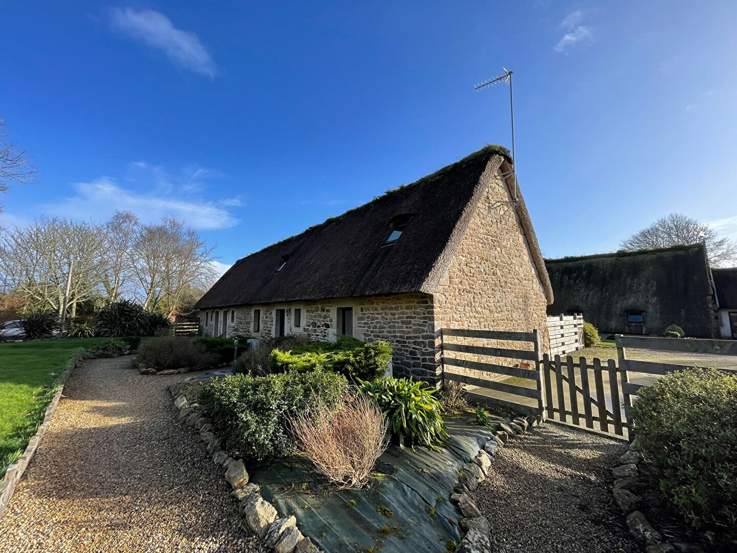 Photo Village de chaumières proche du Belon image 2/6