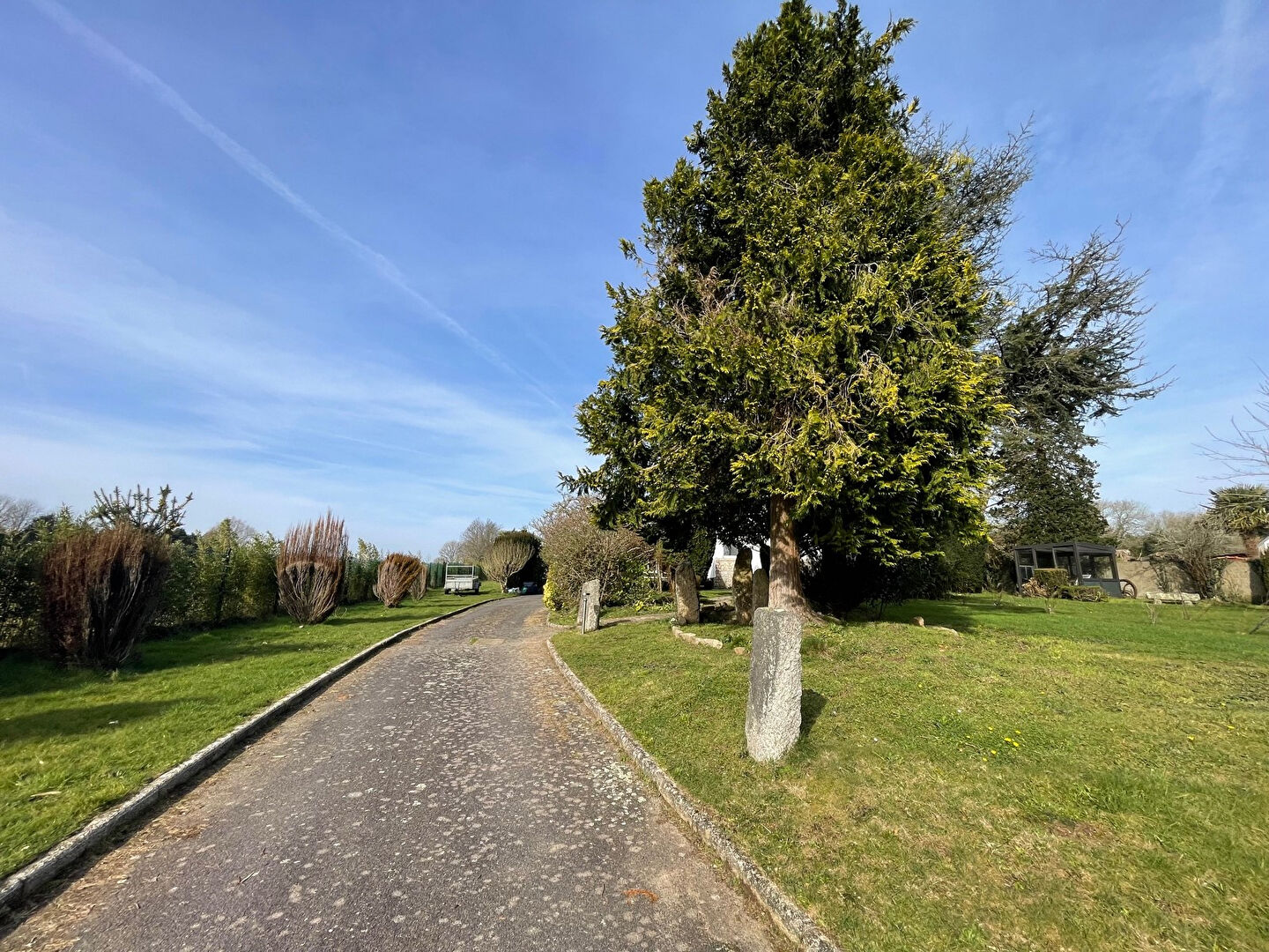 Photo Maison 1936 sur 1800m2 de jardin commerces à pieds Moelan image 2/6