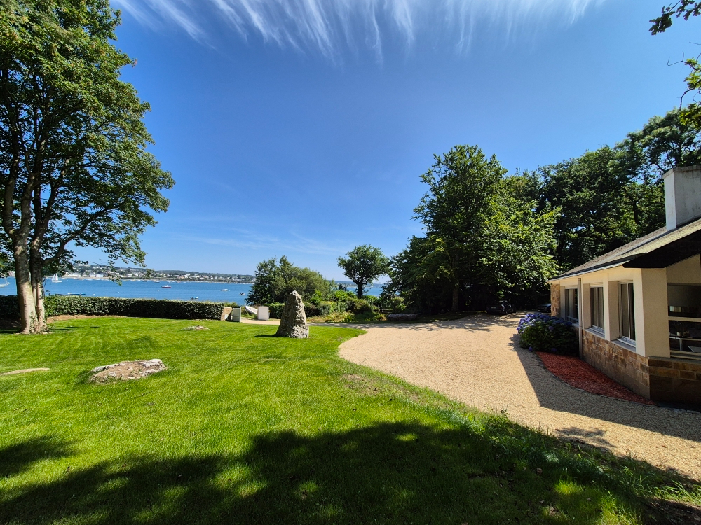 Maison  d'architecte pleine vue mer Plougastel Daoulas