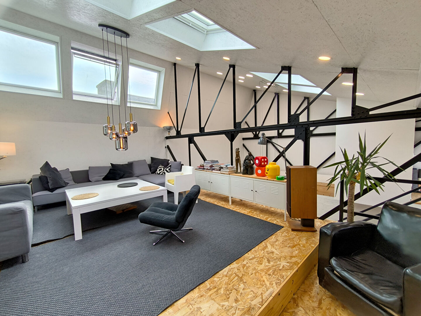 Ancien hangar réhabilité en maison style loft - Centre ville Concarneau