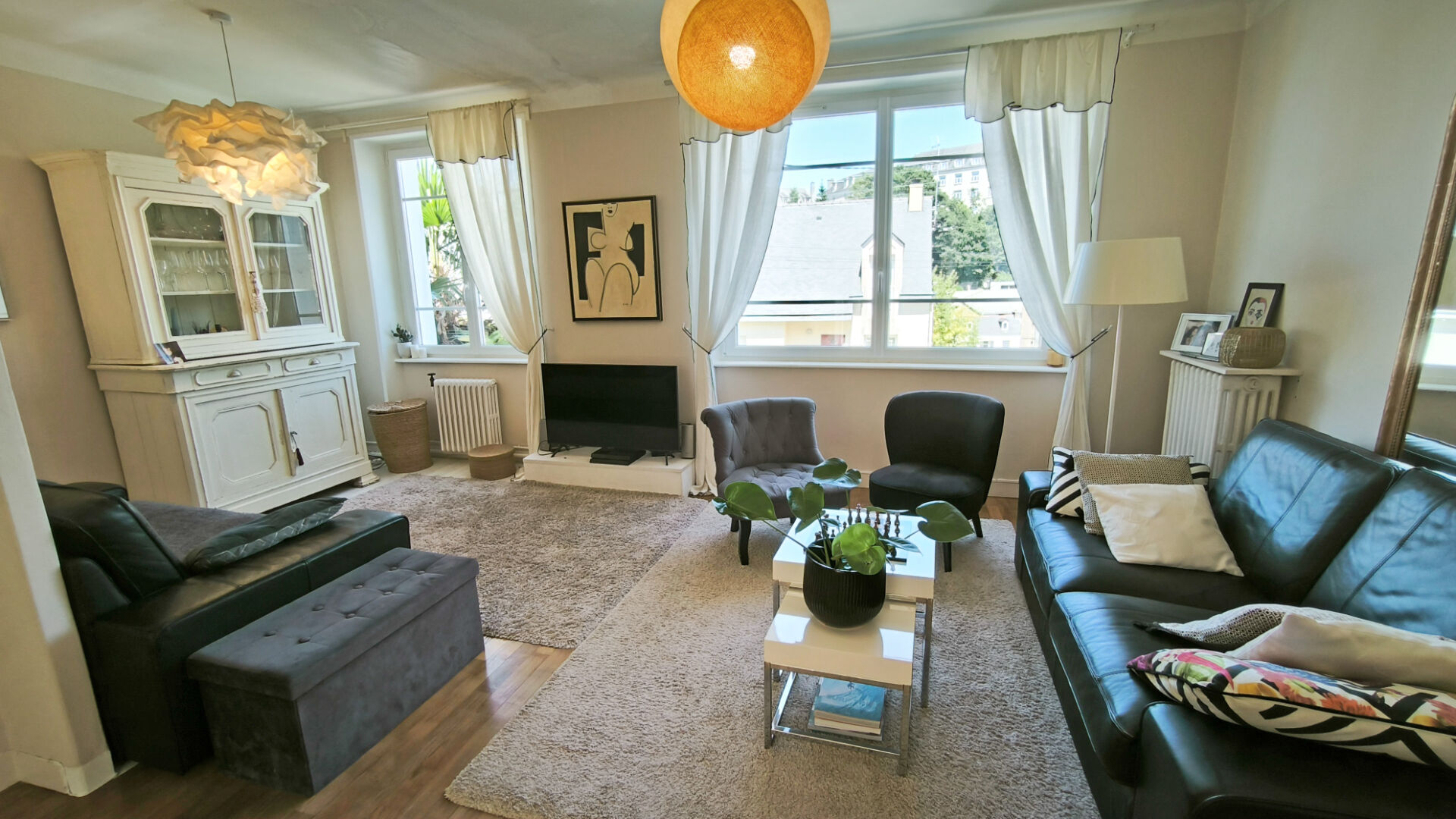 Photo Spacieuse maison des années 50 avec 5 chambres, jardin et garage à Quimper (La Tourelle) image 4/6