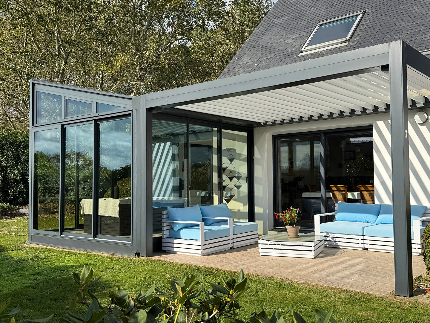 Photo Maison contemporaine - 7 pièces - 180 m2 image 2/6