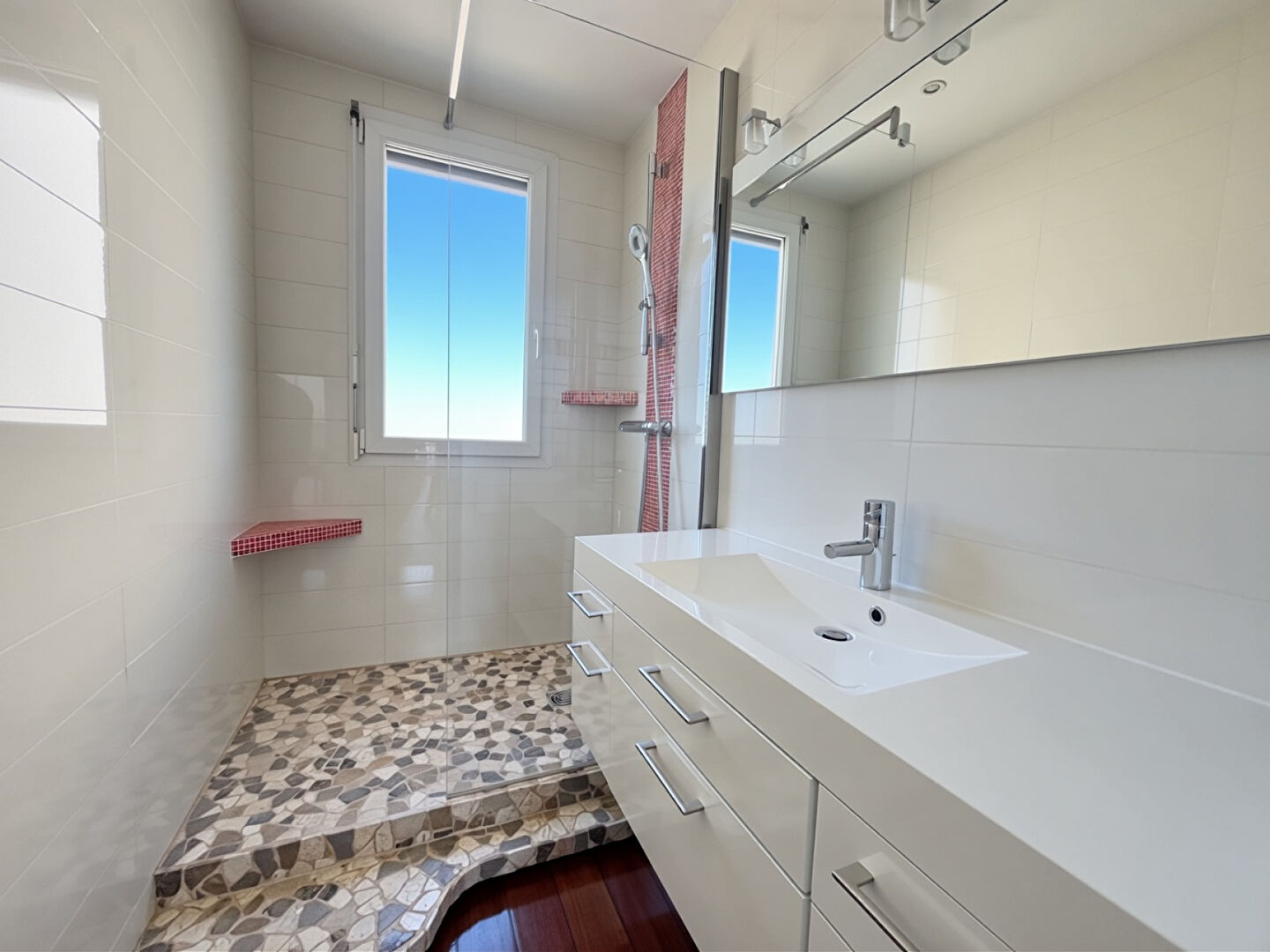 Photo T3 de 65 m² avec balcon / Centre-ville de Saint-Priest image 5/6