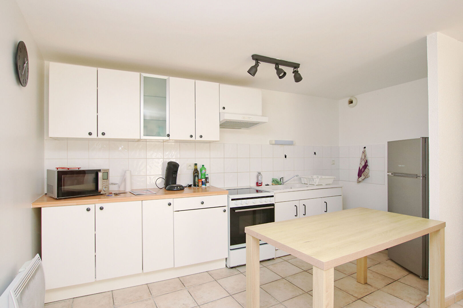 Photo Appartement Jons T2 63.22 m² + garage + jardin image 4/6