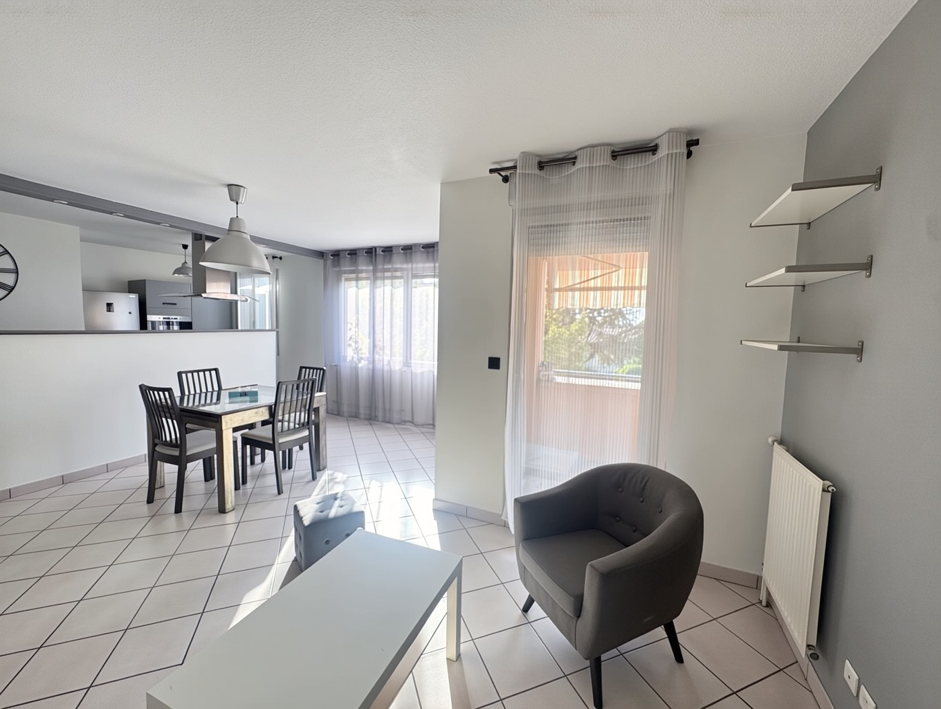 Photo Saint-Priest, au coeur du village, T3, une opportunité rare image 3/6