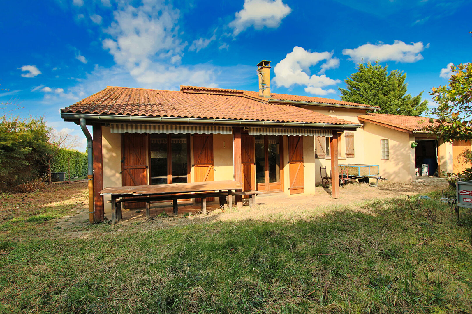 Agence immobilière de VILLAGE IMMOBILIER - VILLAGE IMMOBILIER MIONS