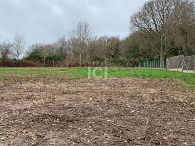 Terrain Saint Lyphard