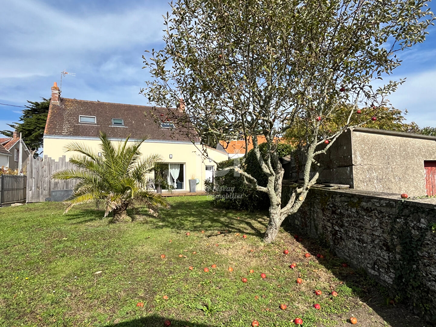 Maison PREFAILLES 5 chambres centre ville.