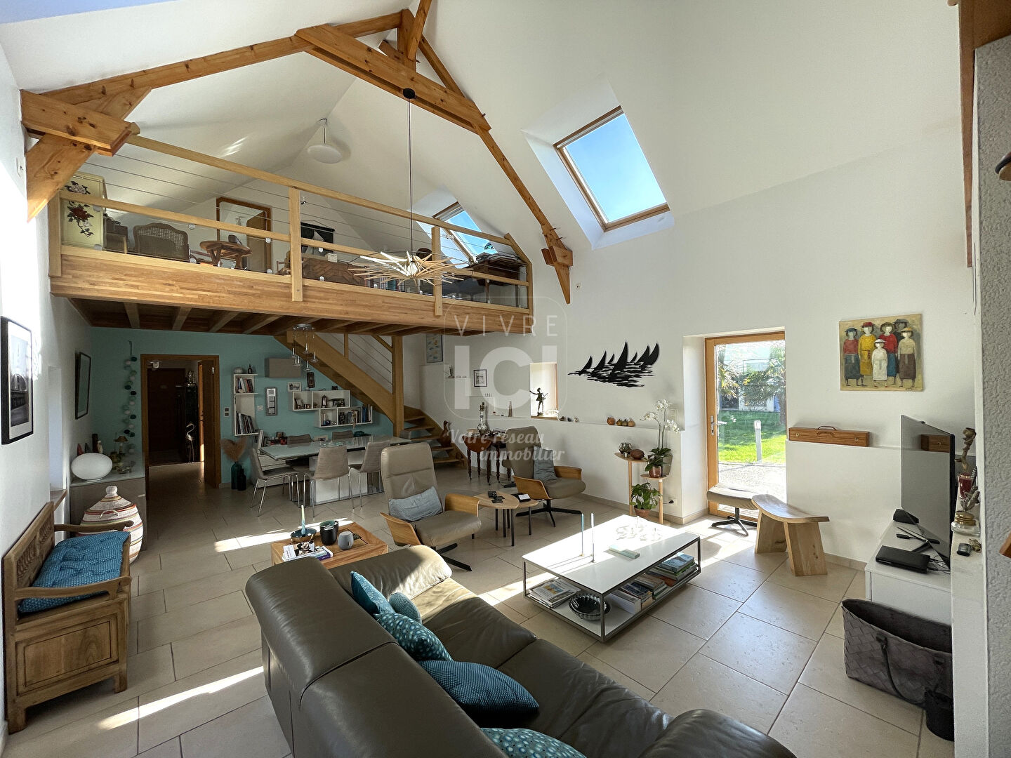 Villa Pornic entièrement rénovée 156 m² - dépendance 54 m² - Piscine - garages