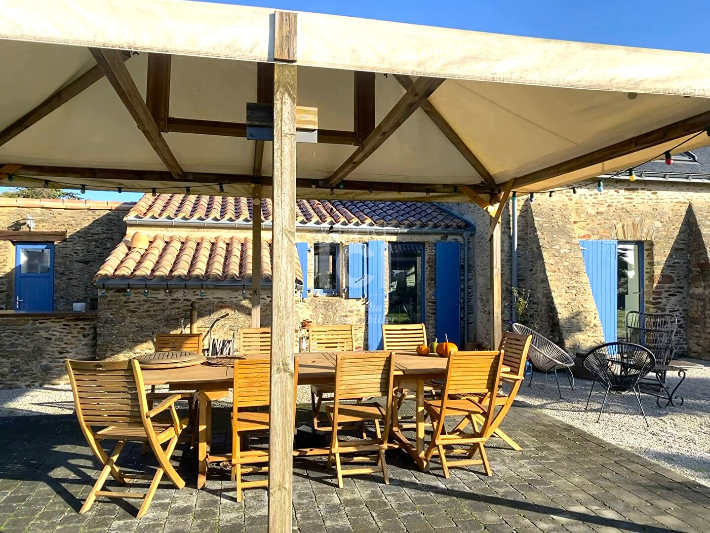 Photo Villa Pornic entièrement rénovée 156 m² - dépendance 54 m² - Piscine - garages image 4/6