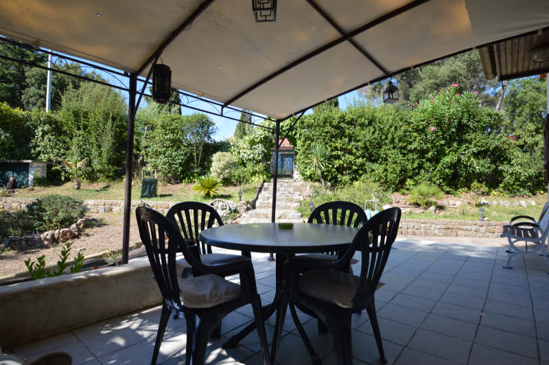 FREJUS VILLA DE PLAIN PIED QUARTIER