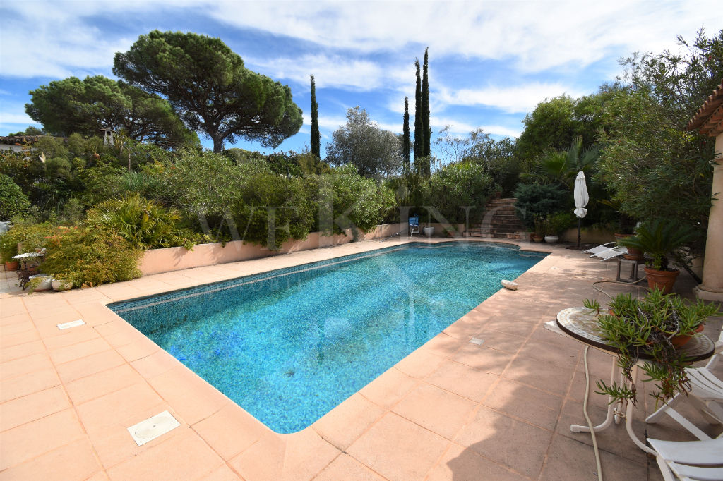 Villa de 4 chambres à vendre un quartier résidentiel de saint raphael