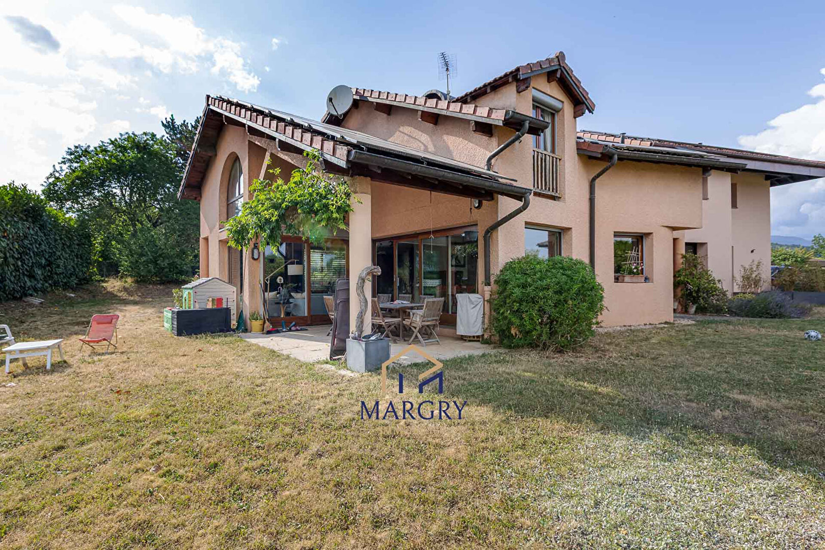 Agence immobilière de 
 WILLIAM Y. MARGRY - WILLIAM Y. MARGRY 
