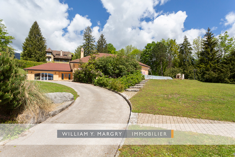 Agence immobilière de 
 WILLIAM Y. MARGRY - WILLIAM Y. MARGRY 
