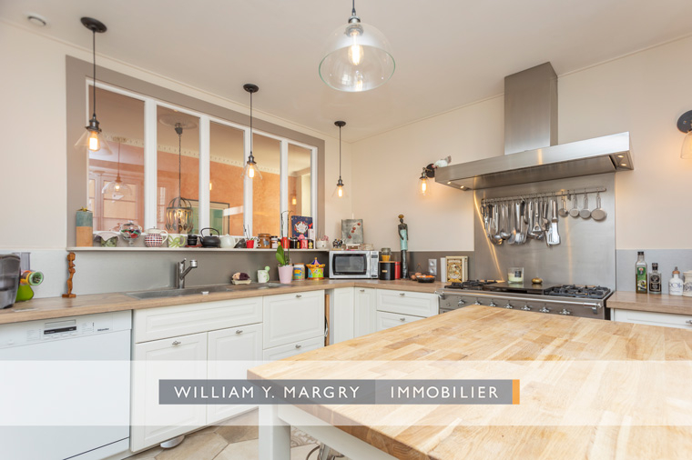 Agence immobilière de 
 WILLIAM Y. MARGRY - WILLIAM Y. MARGRY 
