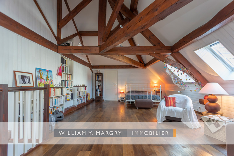 Agence immobilière de 
 WILLIAM Y. MARGRY - WILLIAM Y. MARGRY 
