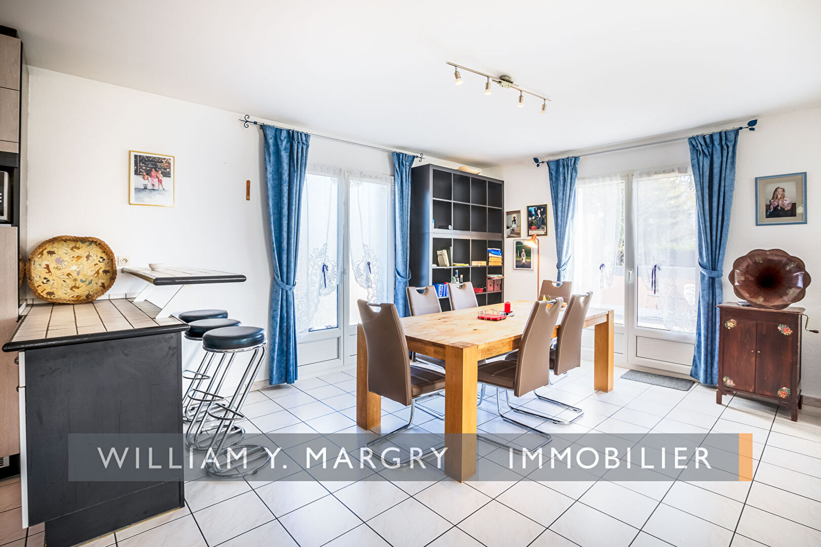 Photo Maison Segny 5 pièce(s) 217 m2 image 2/6