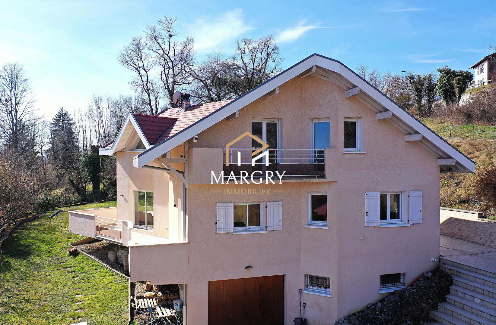 Agence immobilière de 
 WILLIAM Y. MARGRY - WILLIAM Y. MARGRY 
