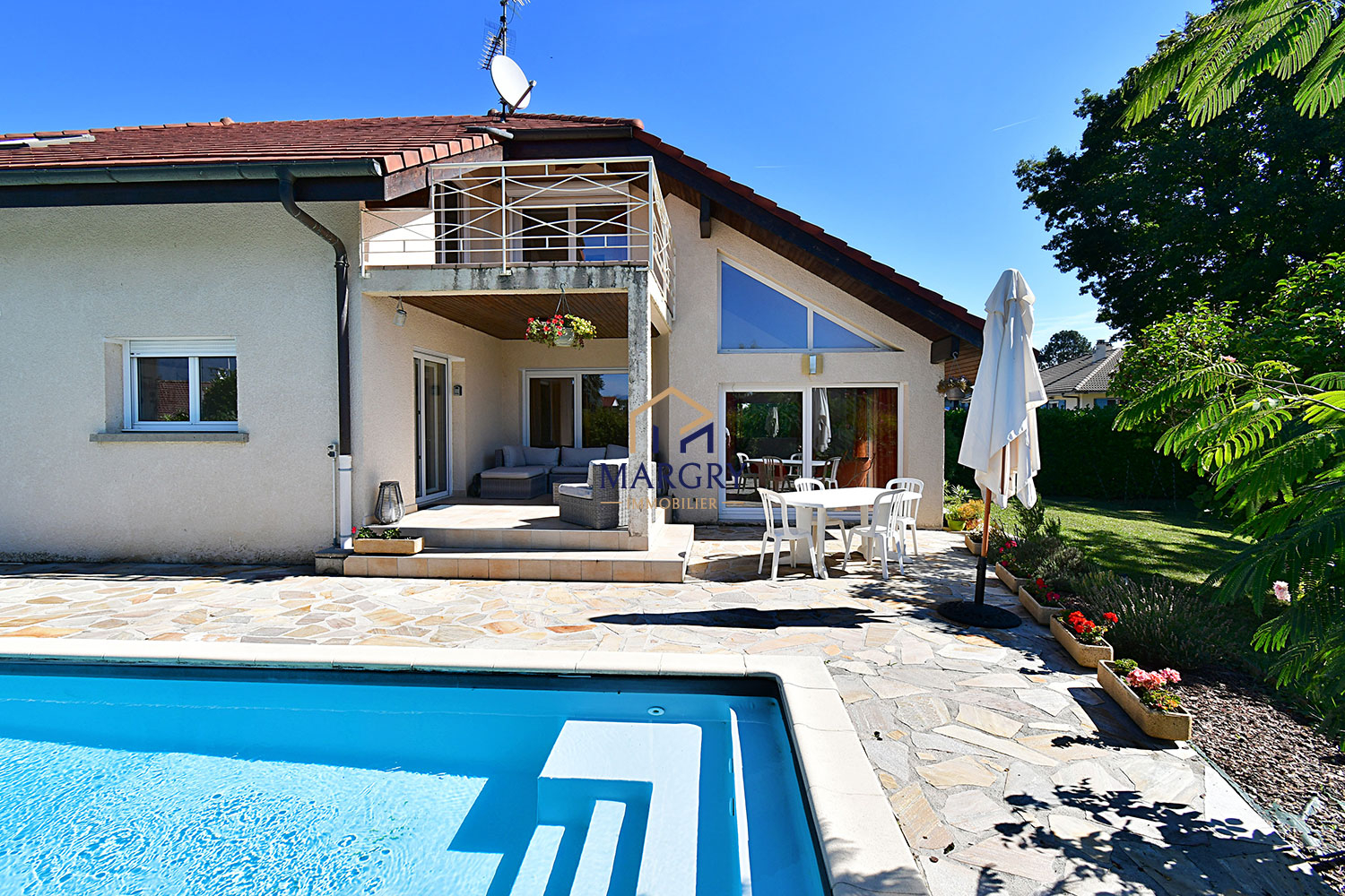 Photo Maison spacieuse, au calme, piscine. image 6/6