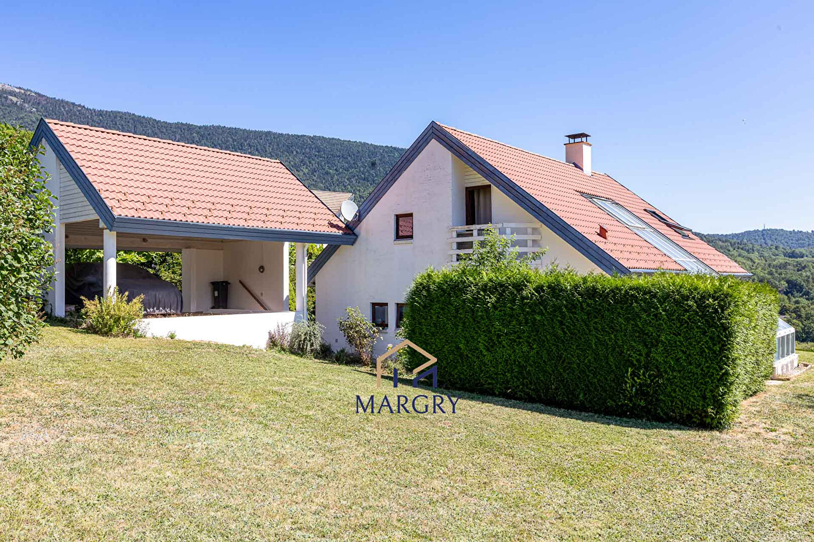 Agence immobilière de 
 WILLIAM Y. MARGRY - WILLIAM Y. MARGRY 
