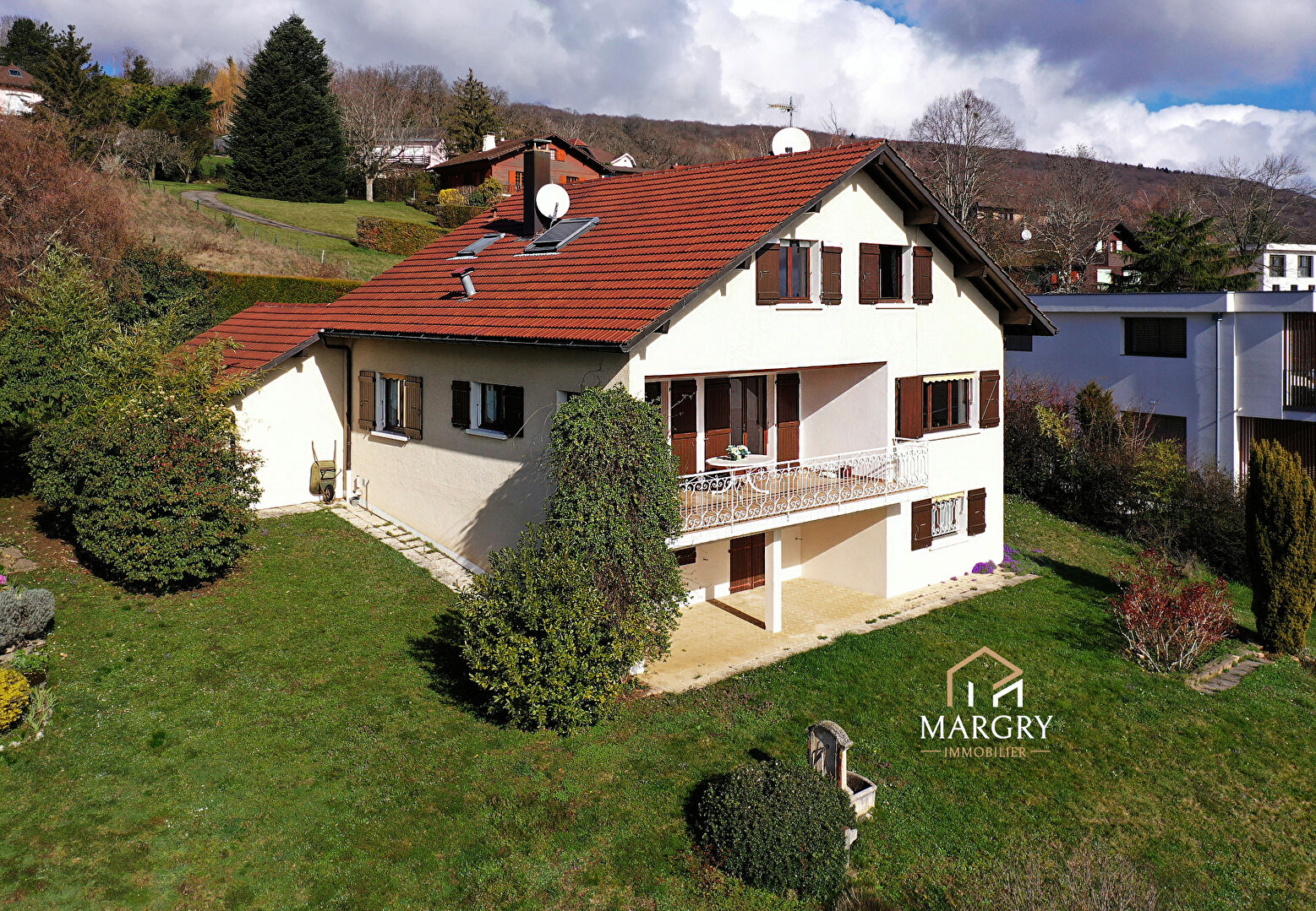 Agence immobilière de 
 WILLIAM Y. MARGRY - WILLIAM Y. MARGRY 
