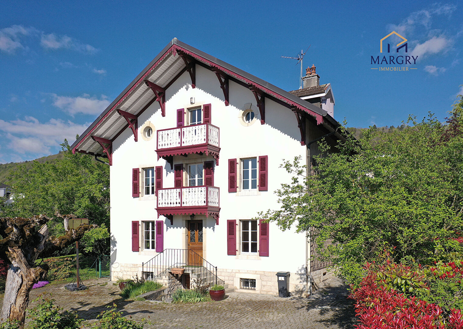 Agence immobilière de 
 WILLIAM Y. MARGRY - WILLIAM Y. MARGRY 
