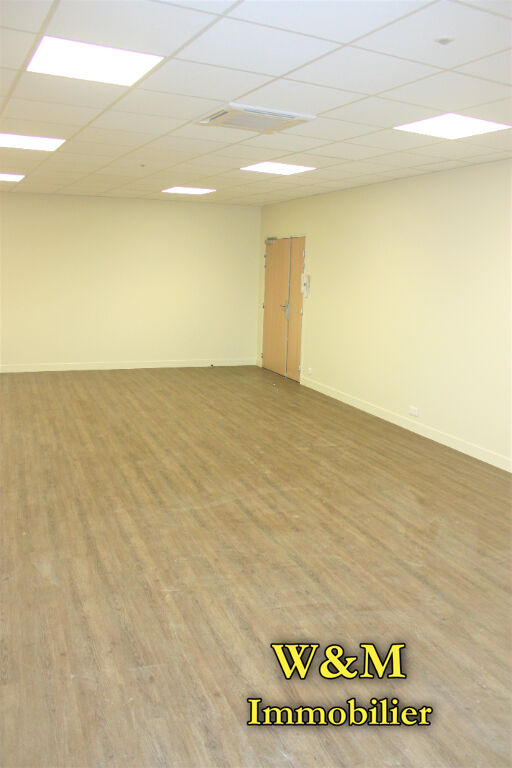 Photo Bureau à Louer de 48.83 m² - donnant sur la Nationale 7 image 4/6