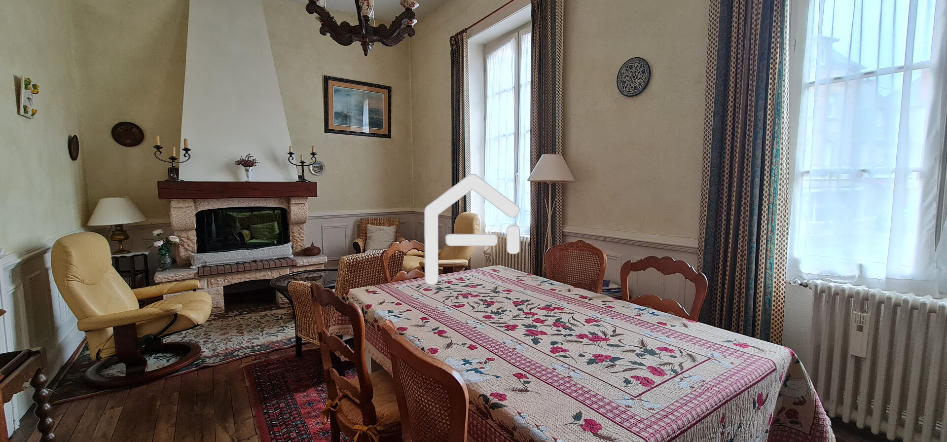 Photo Vrai coup de coeur pour cette maison de maître ! image 2/6