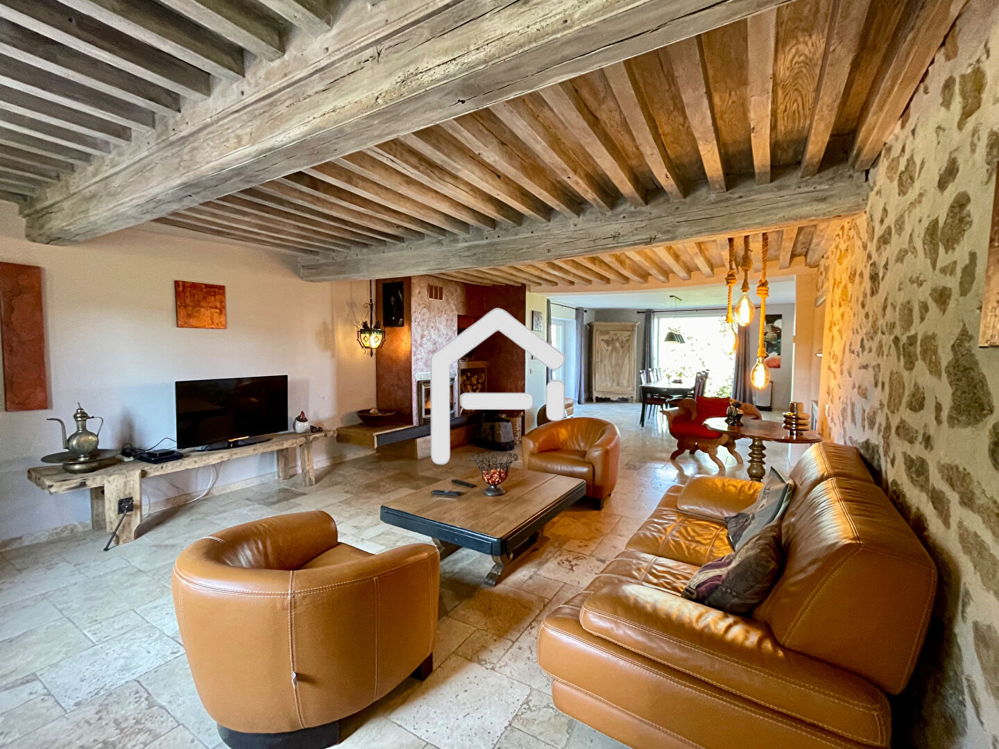 Ensemble immobilier à Dun les Places