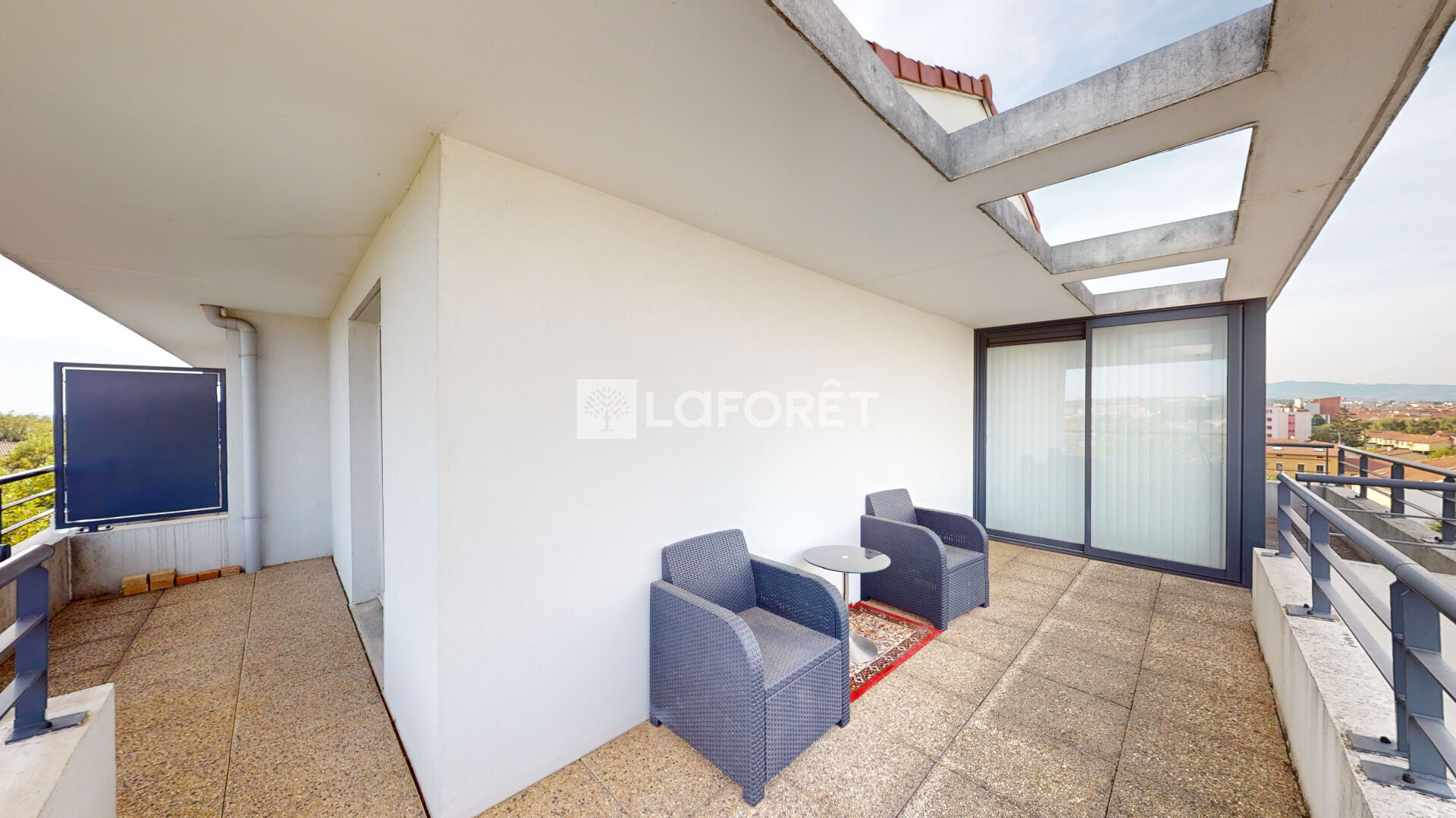 Appartement Villefranche s/S 2 pièces 43.90 m² avec terrasse et garage