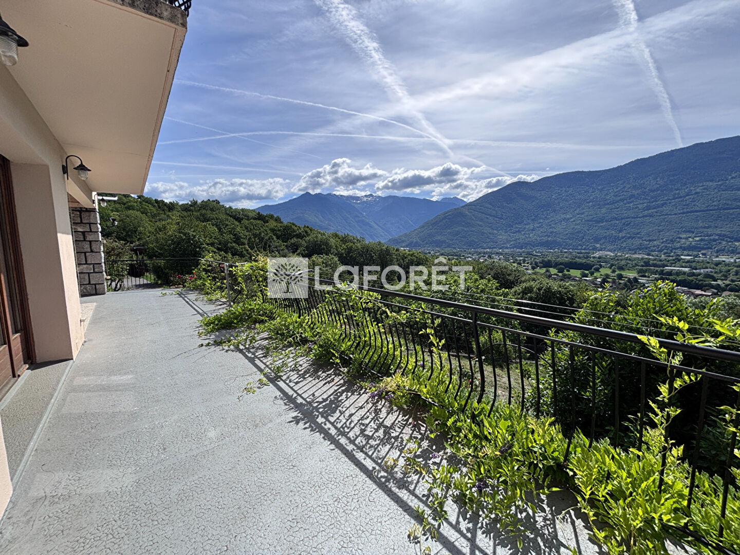 Maison d'Exception à Vendre à Mercury 73200- Charme et Tranquillité Assurés