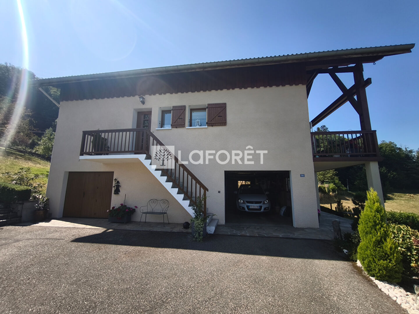Maison familiale à vendre à Notre Dame des Millieres - Confort et tranquillité assurés