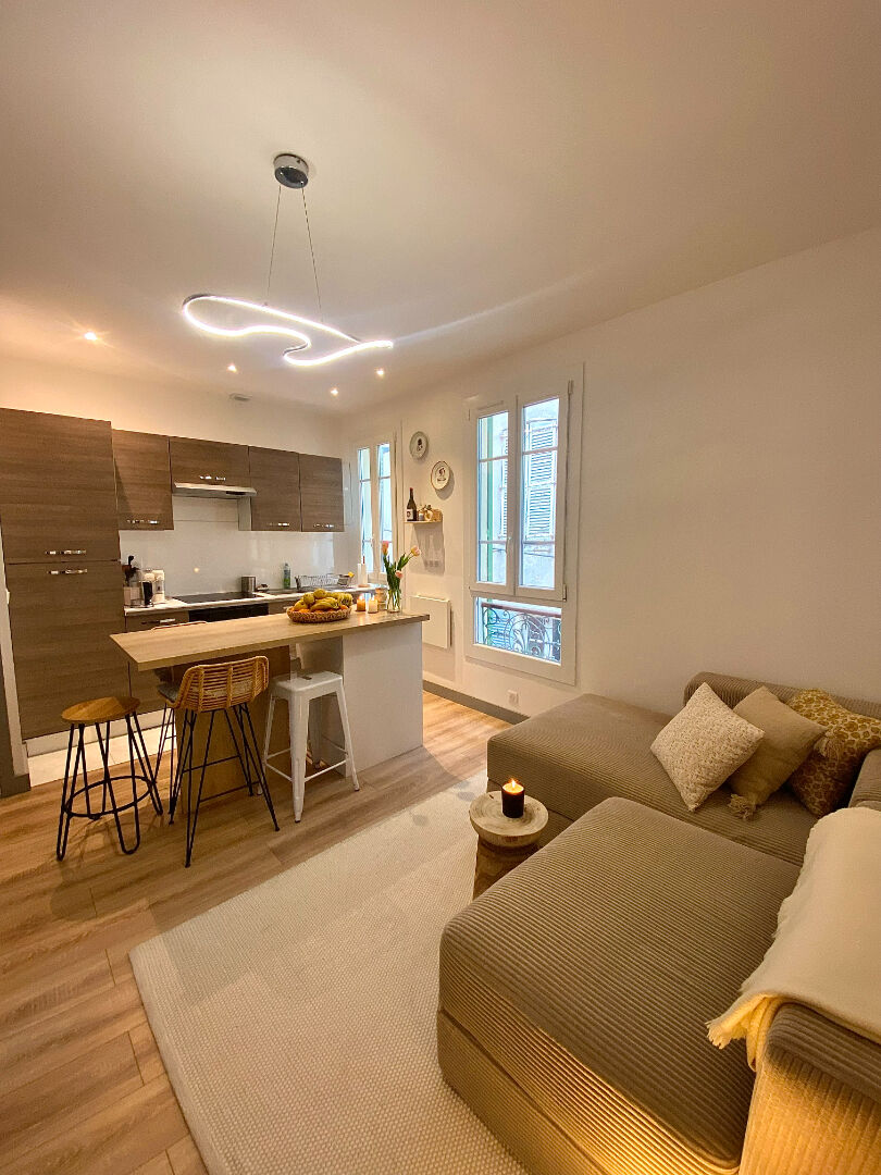 Appartement Antibes 3 pièces Vieil Antibes  calme absolu !