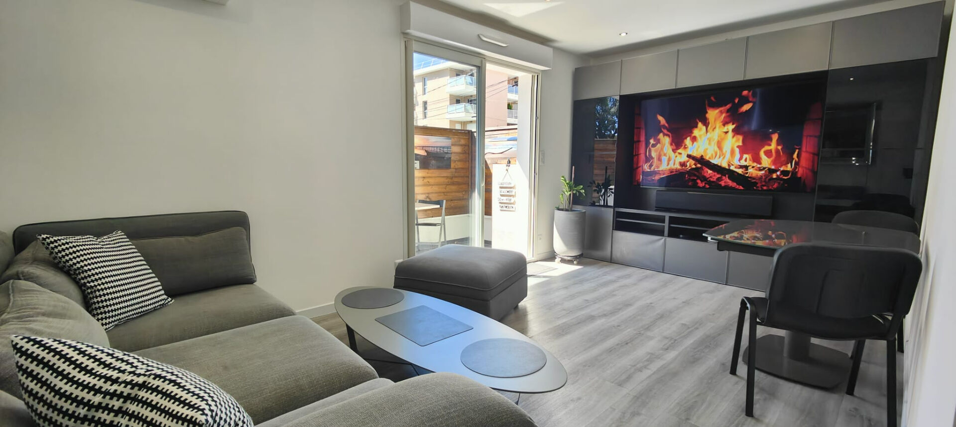 Appartement Antibes 2 pièces 44.05 m2 - cave, parking et jacuzzi