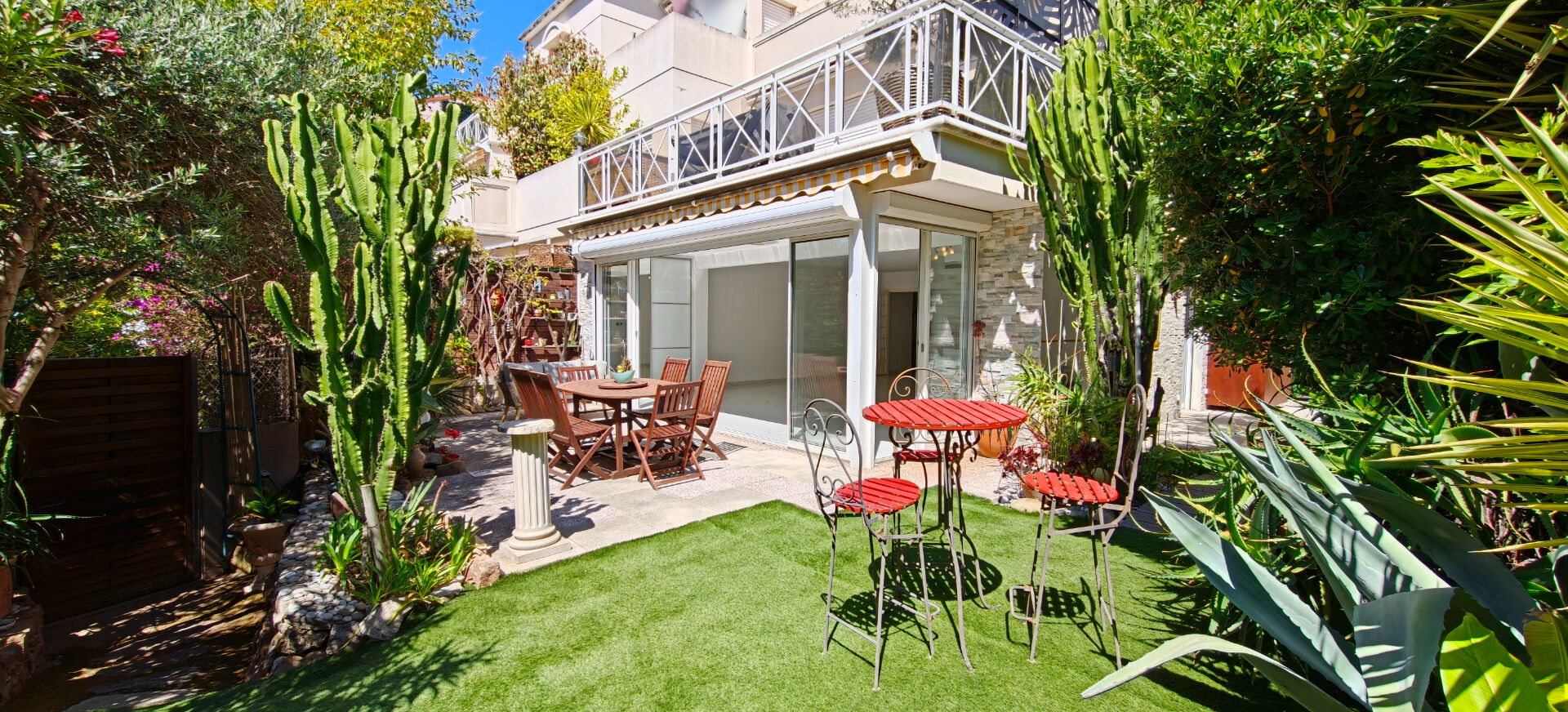 Appartement 3 pièces 87.90 m2 REZ DE JARDIN