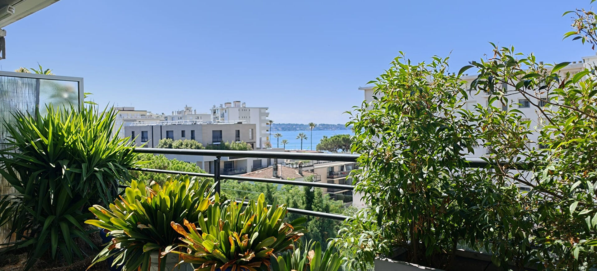 Toit terrasse Juan-les-Pins 4 pièces 78.16 m2