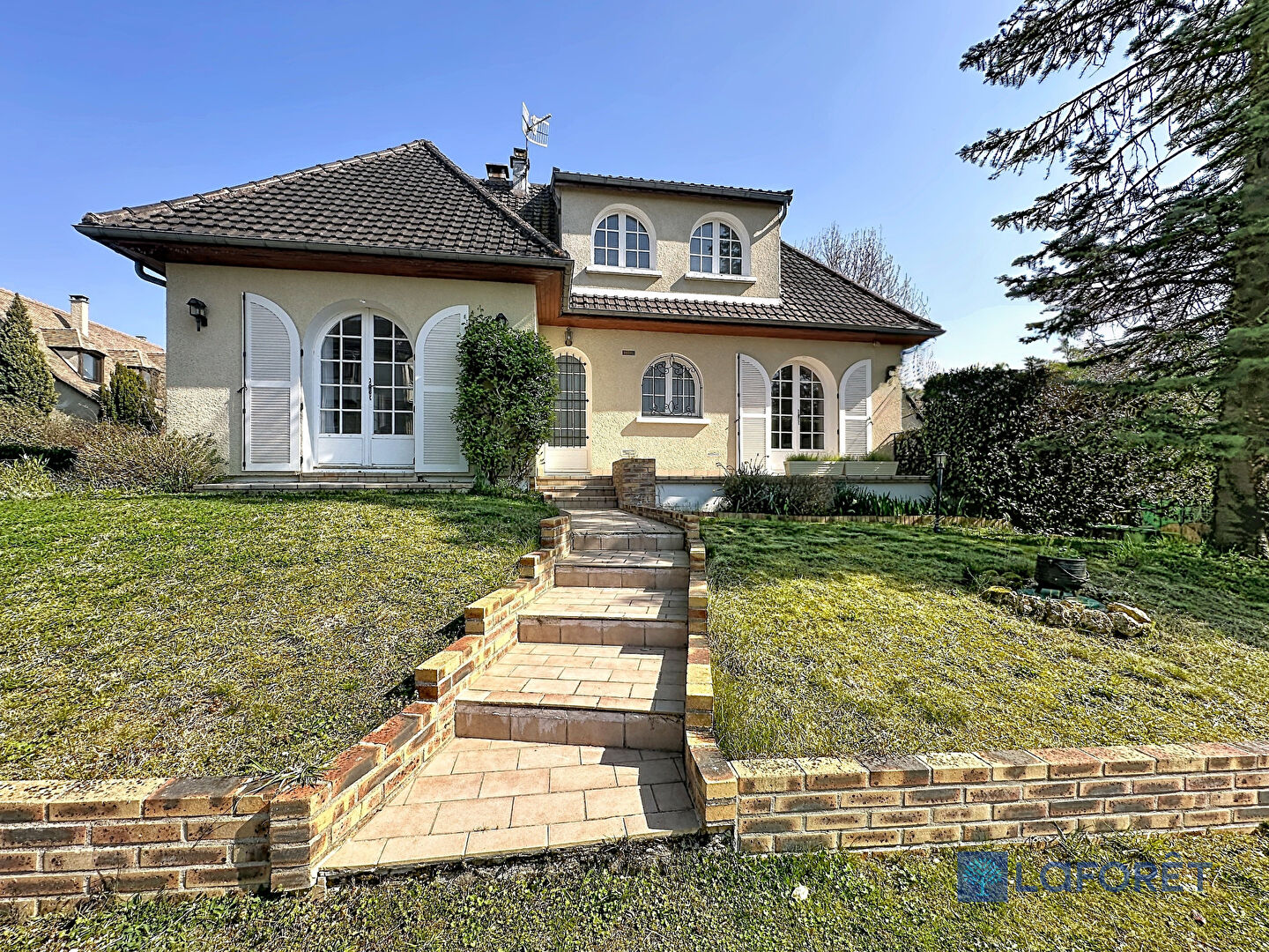 Maison Saint Germain Les Arpajon centre - 6 pièces- 140 m2
