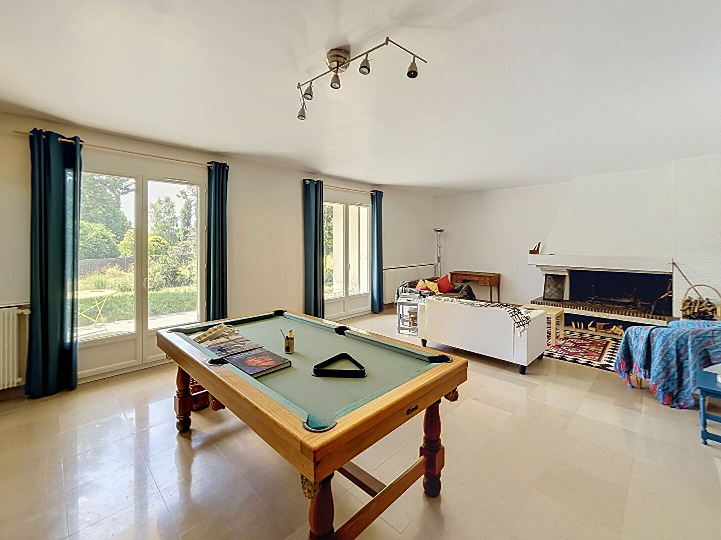 Maison Montholon 7 pièce(s) 204 m2