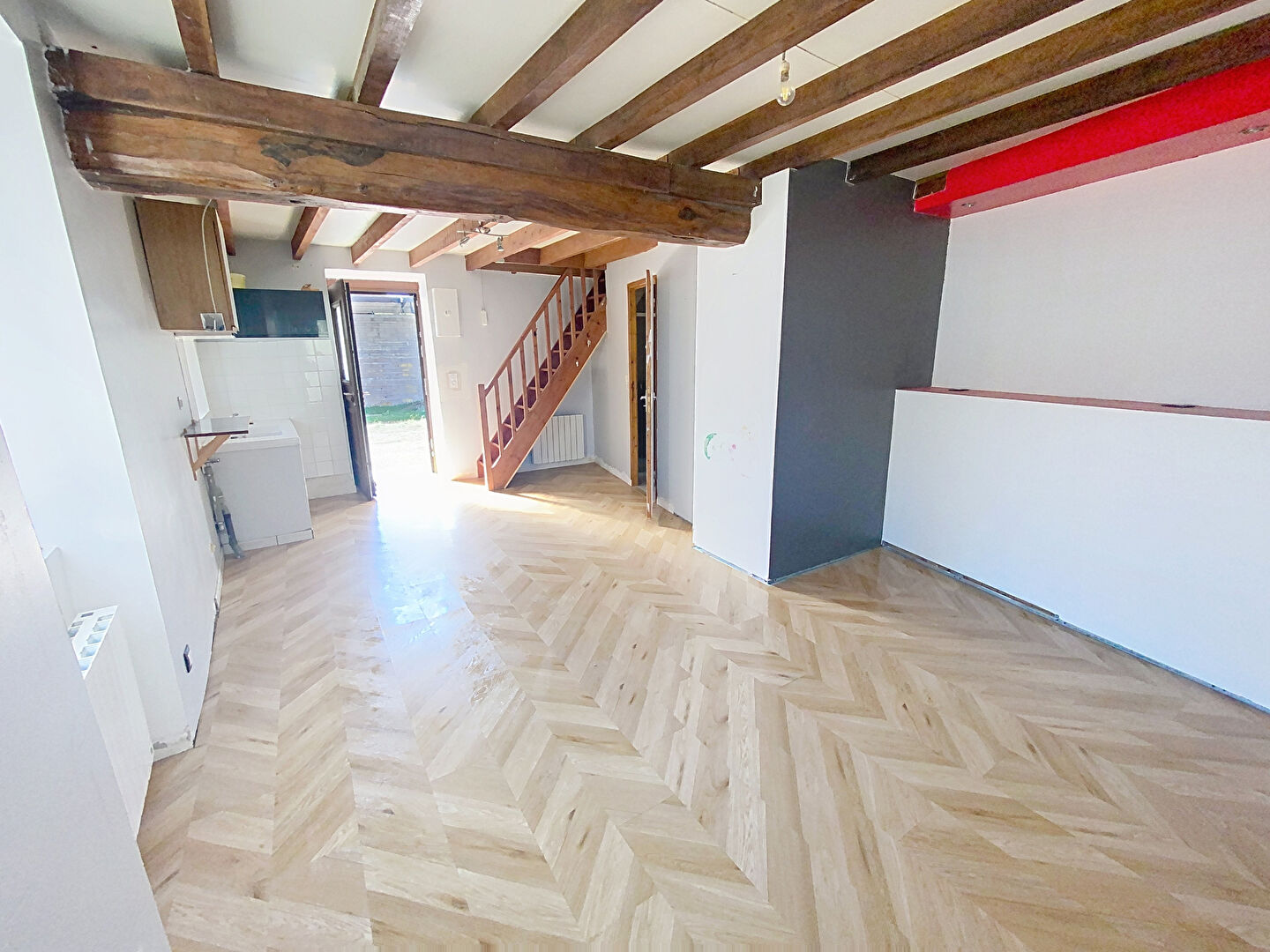 Maisonnette de village, 1 chambre, 2 pièces, Coulangeron
