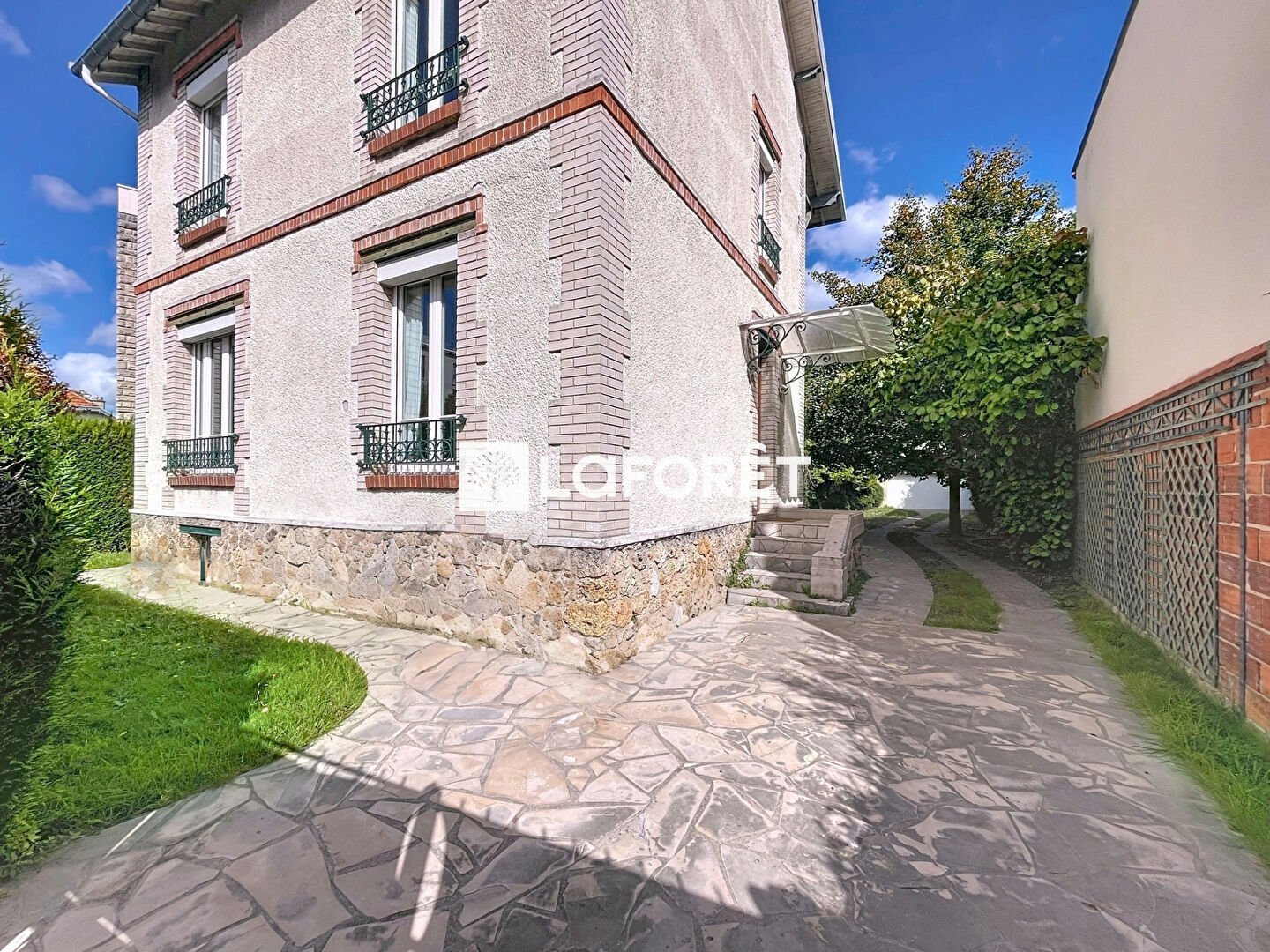 House 8 pièces · 175.00 m² à CHATOU