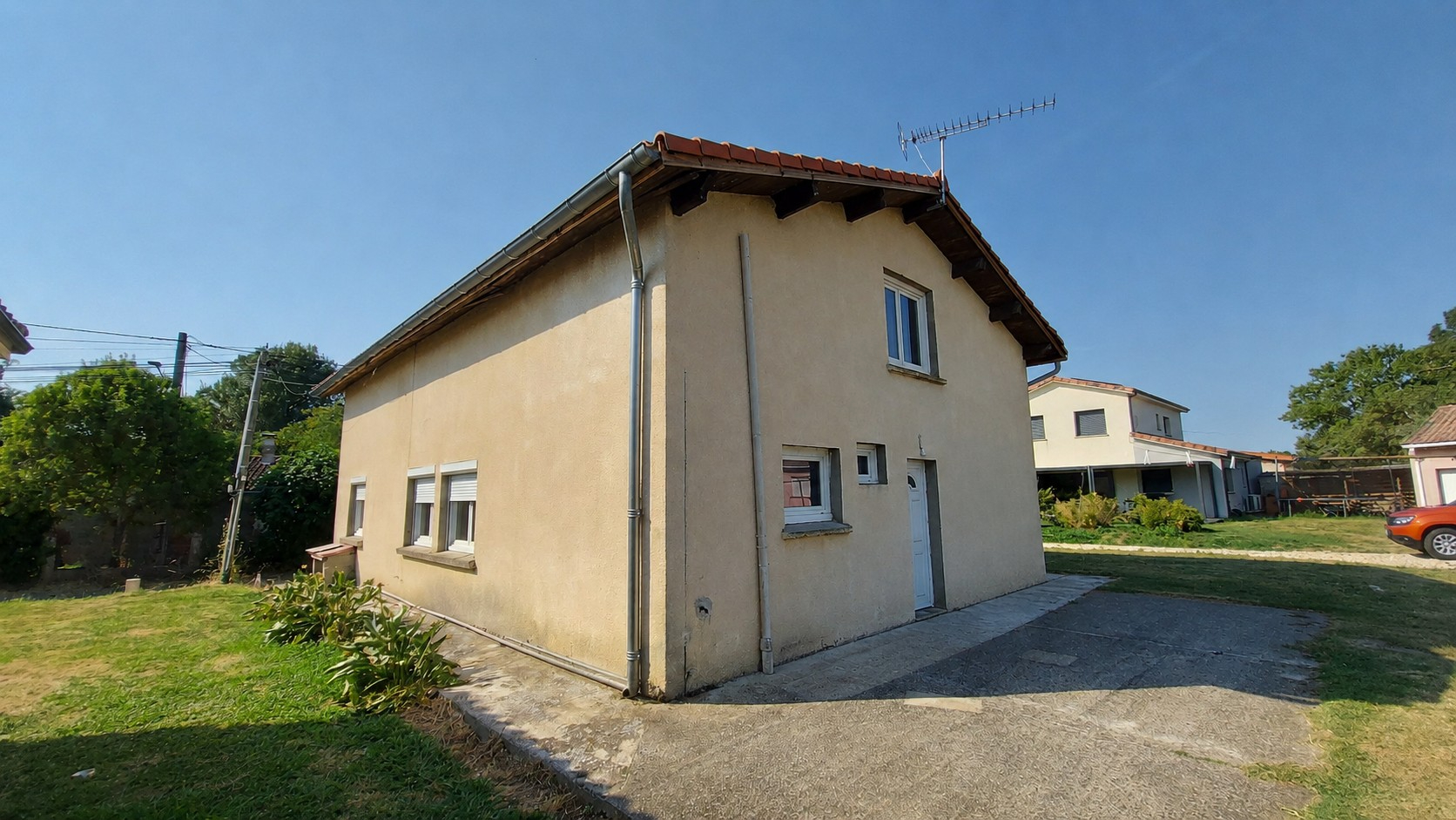 Daux - Maison - 4 pièces - 89m² avec potentiel d'évolution - 381m² de terrain