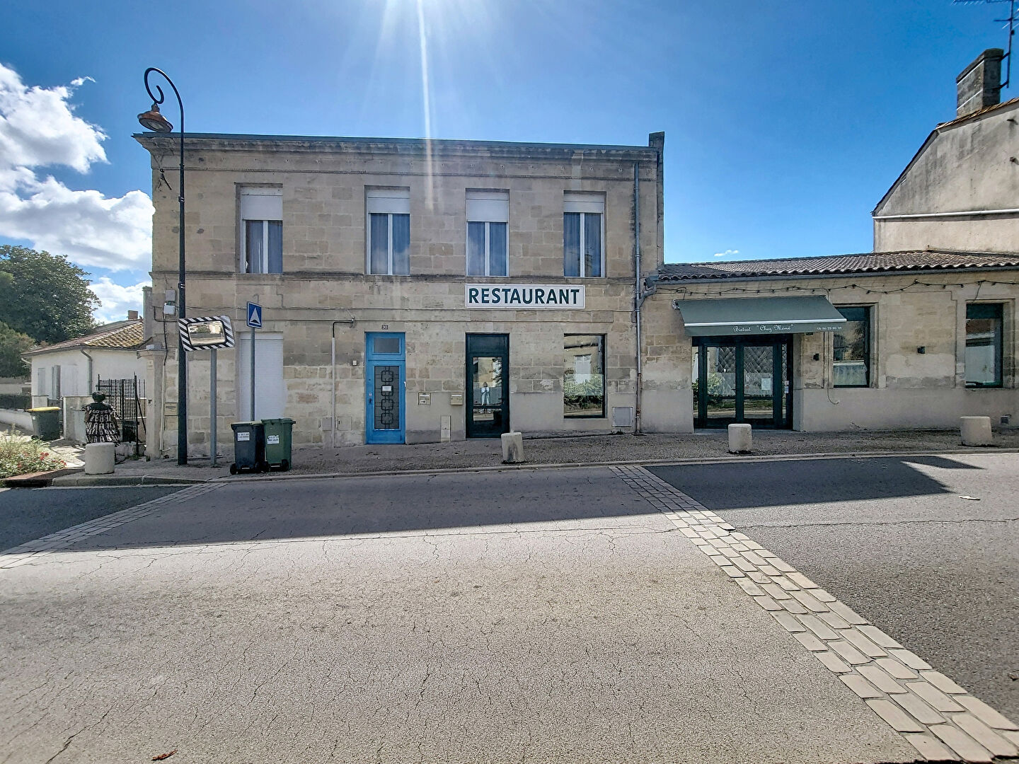 Immeuble Saint Julien Beychevelle env 240 m2