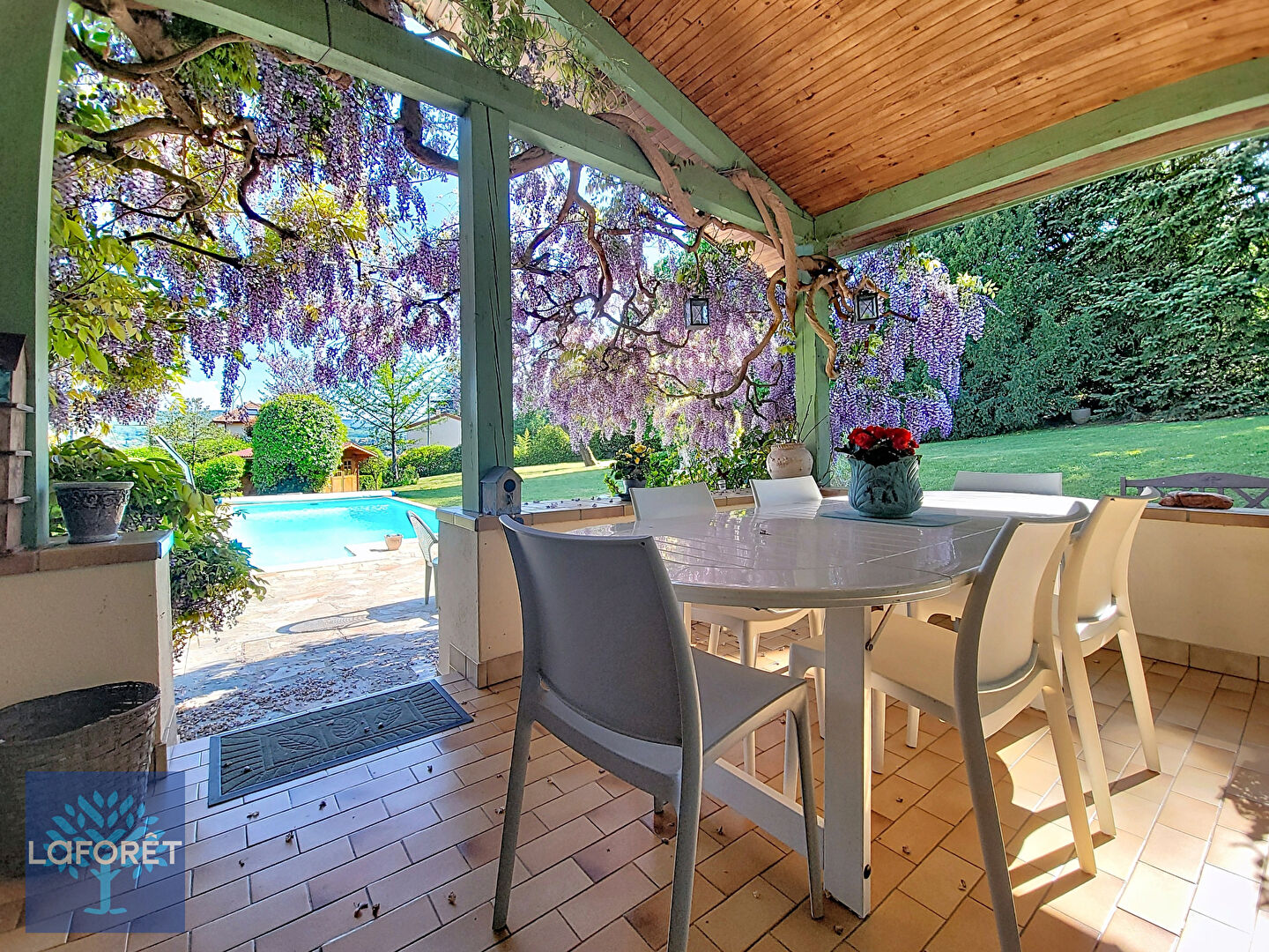 Maison Saint Martin La Plaine 10 pièces 241.54 m2