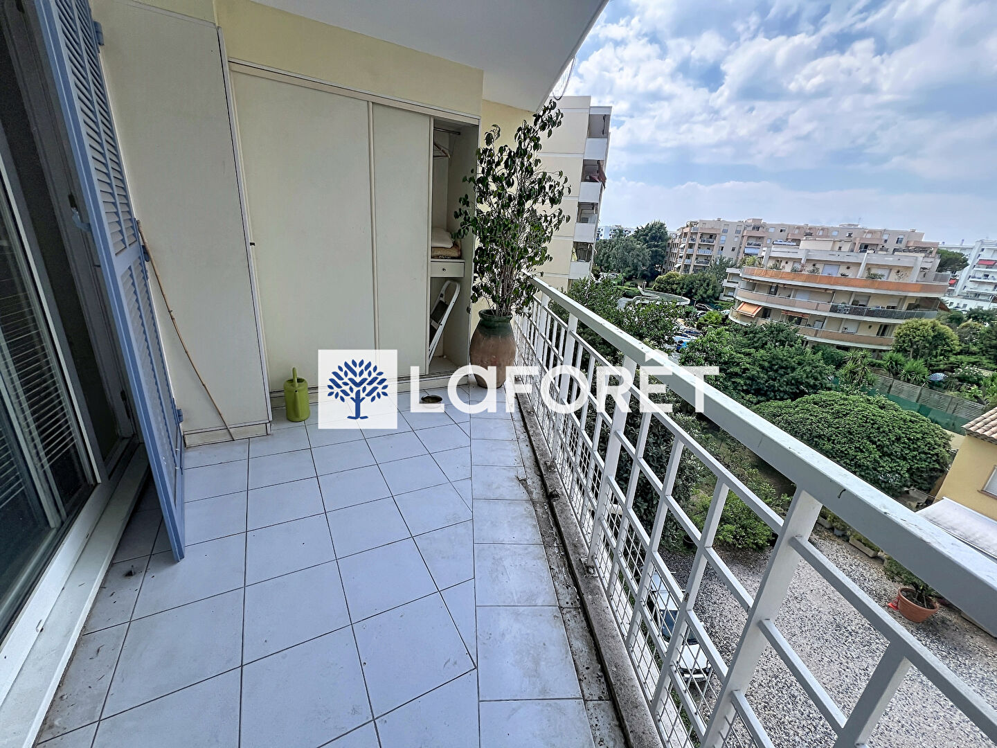 CAGNES-SUR-MER  HIPPODROME  3 PIÈCES 61,60 m²   TERRASSE  VUE MER