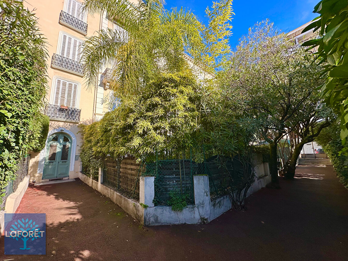 CANNES BANANE - 200 M BD DE LA CROISETTE - APPARTEMENT  2 PIECES EN DERNIER ETAGE