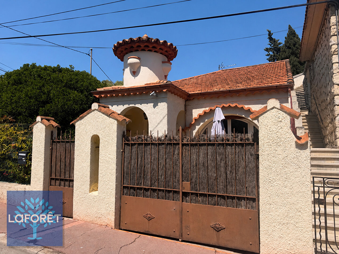 Maison de caractère avec deux appartements indépendants et extérieurs au Cannet