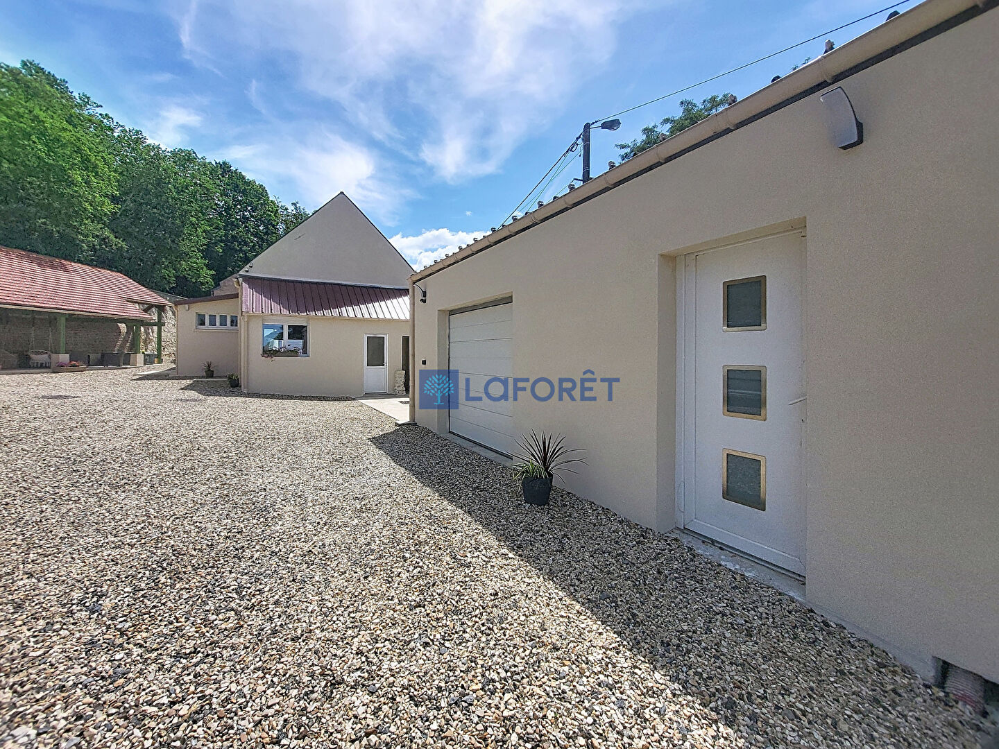 Maison Crepy 7 pièce(s) 286.03 m2