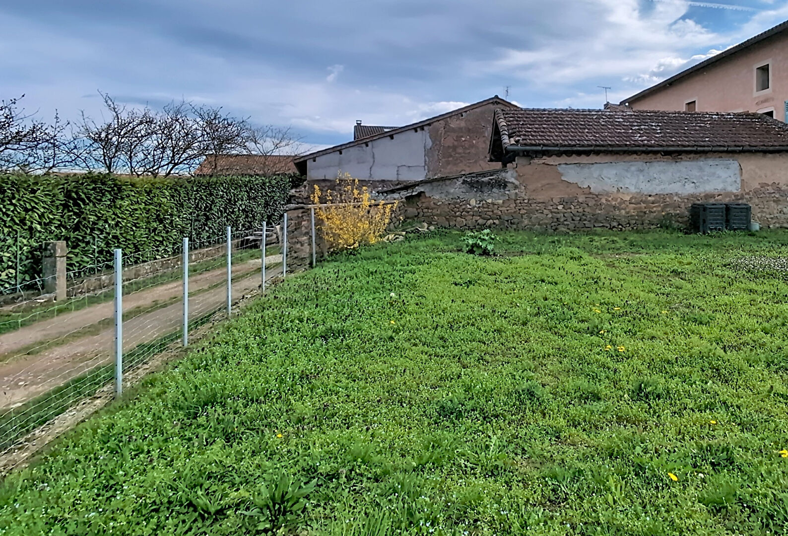 Maison Saint Etienne Des Oullieres 7 pièce(s) sur 750m² de terrain