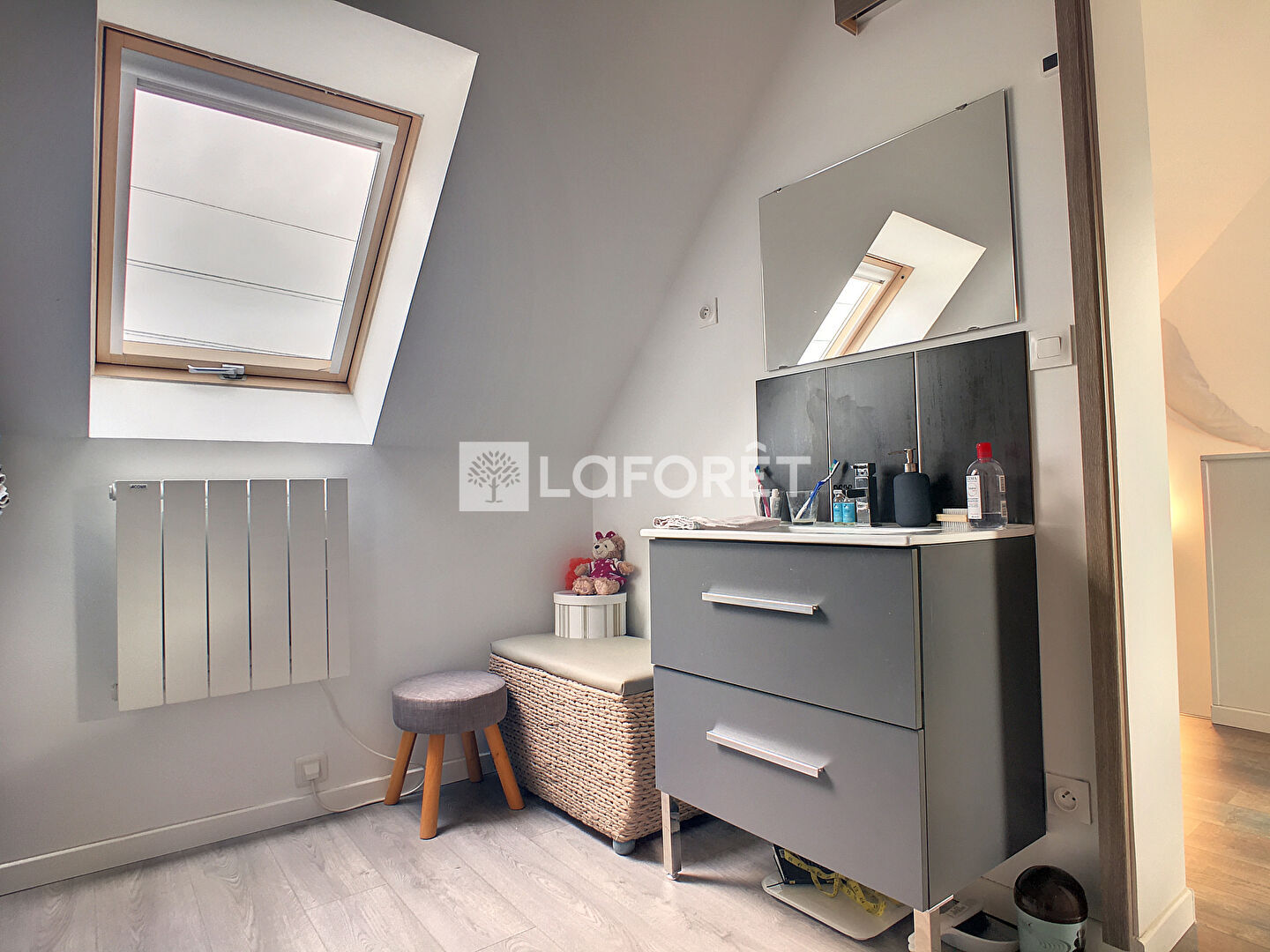 Maison de ville avec jardin 84 m2 VENDUE LOUEE - OIssel